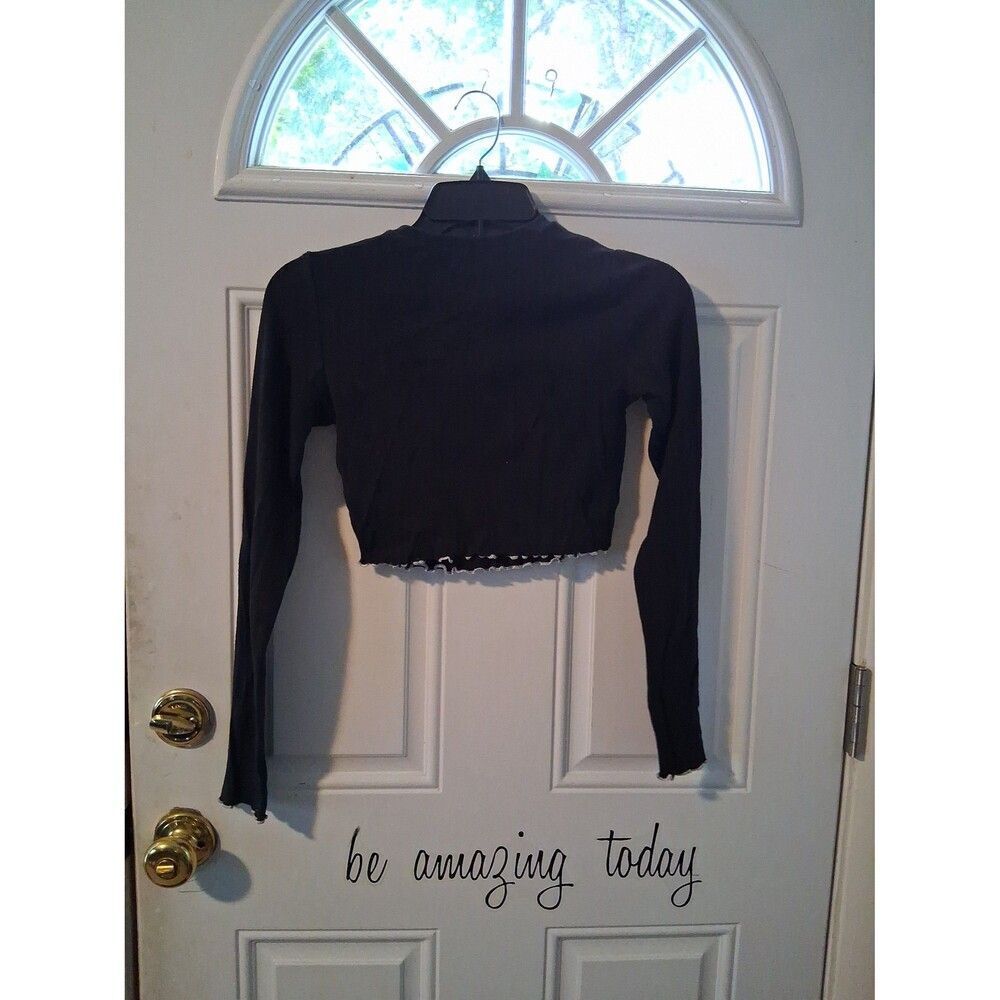 Garage Crop Top Juniors P/S Black Embroidered Barbed Wire L/S - Picture 4 of 7